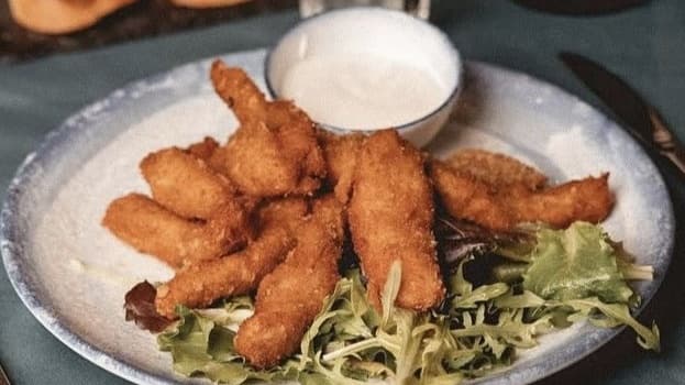 ХРУПКАВИ ПИЛЕШКИ ФИЛЕНЦА С ЧЕСНОВ СОС