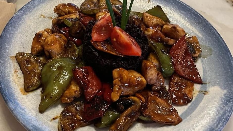 ПИЛЕ ПО ИМПЕРАТOРСКИ