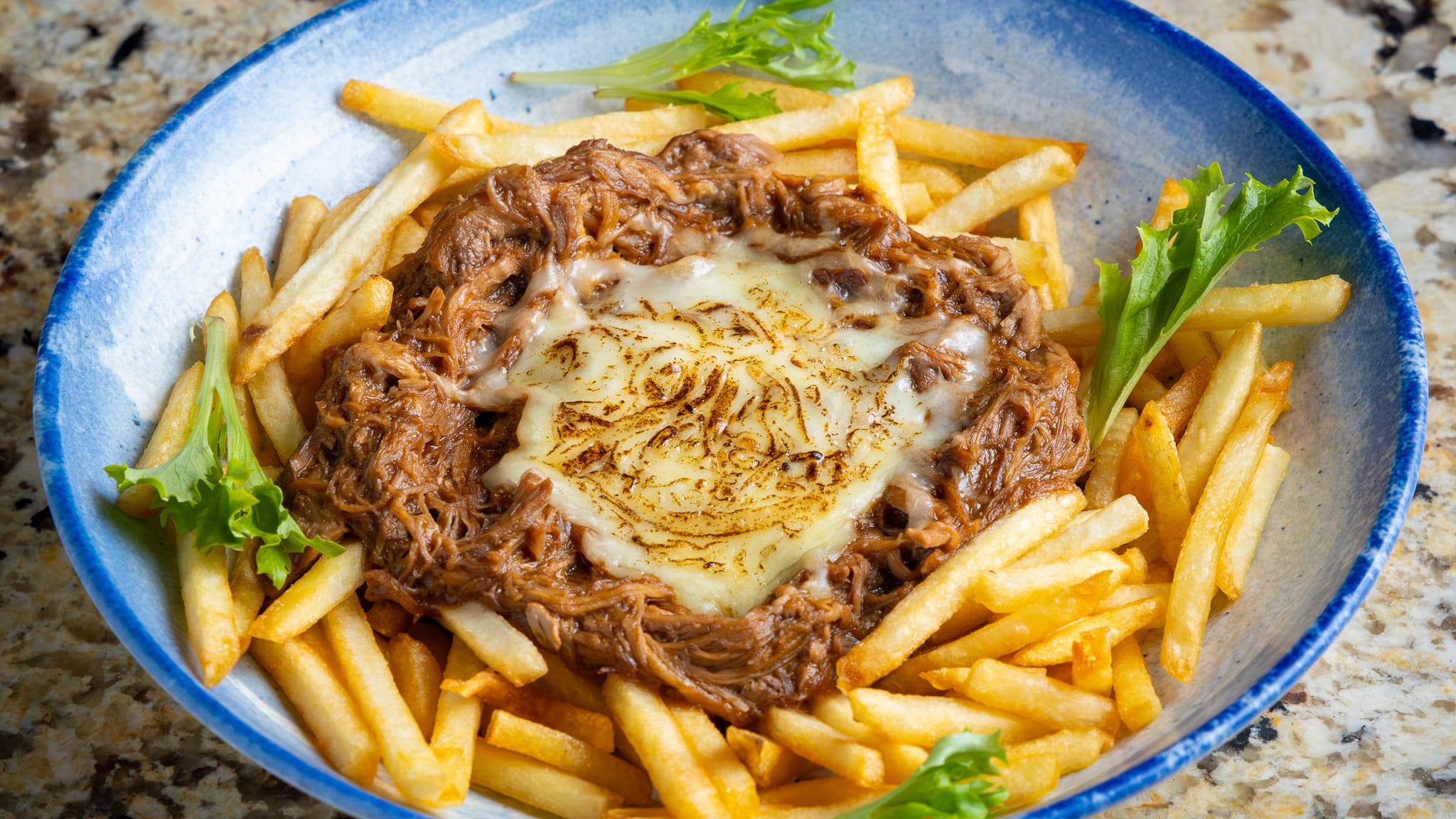 Картофи с дърпано свинско