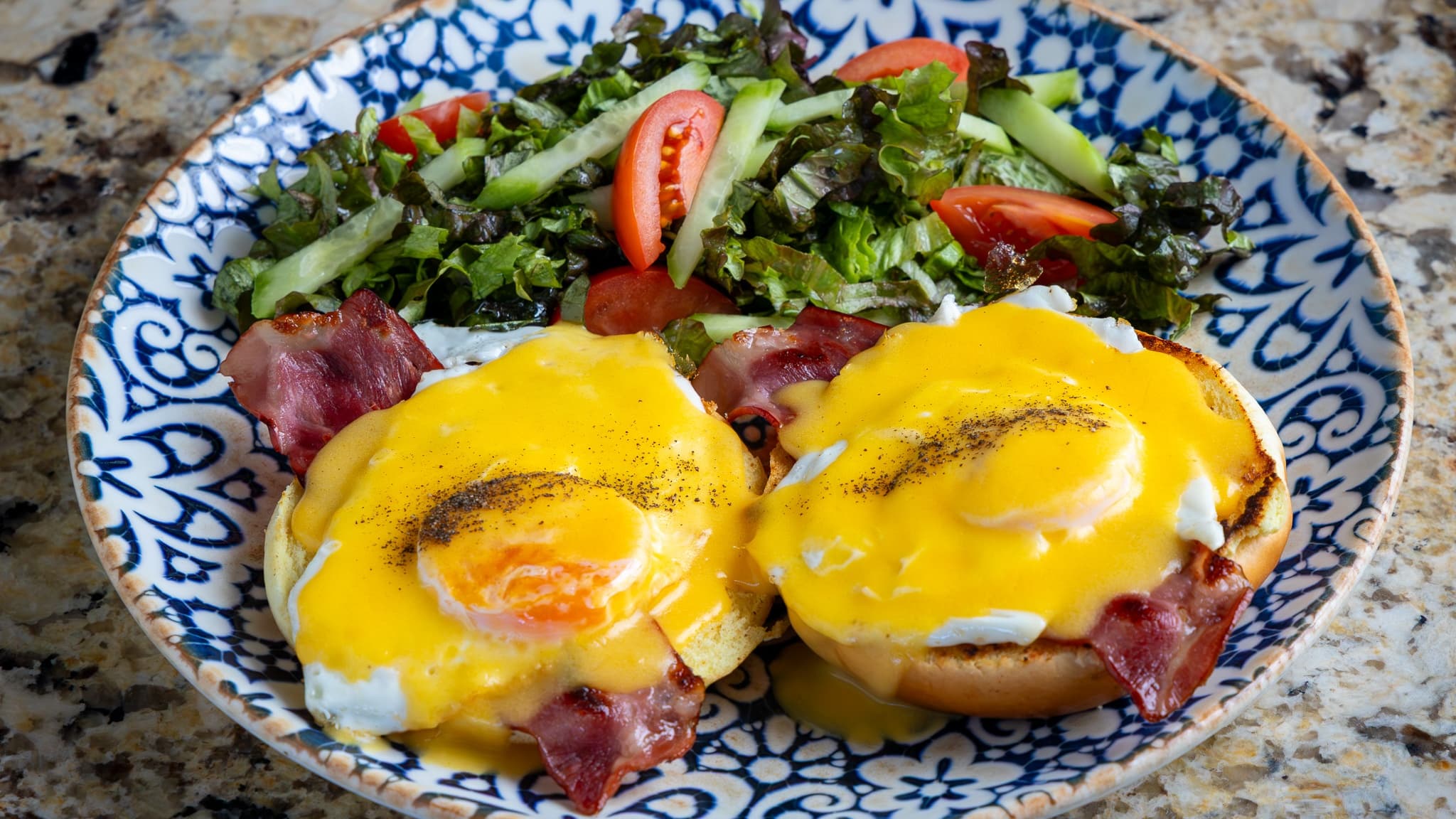 Яйца Бенедикт